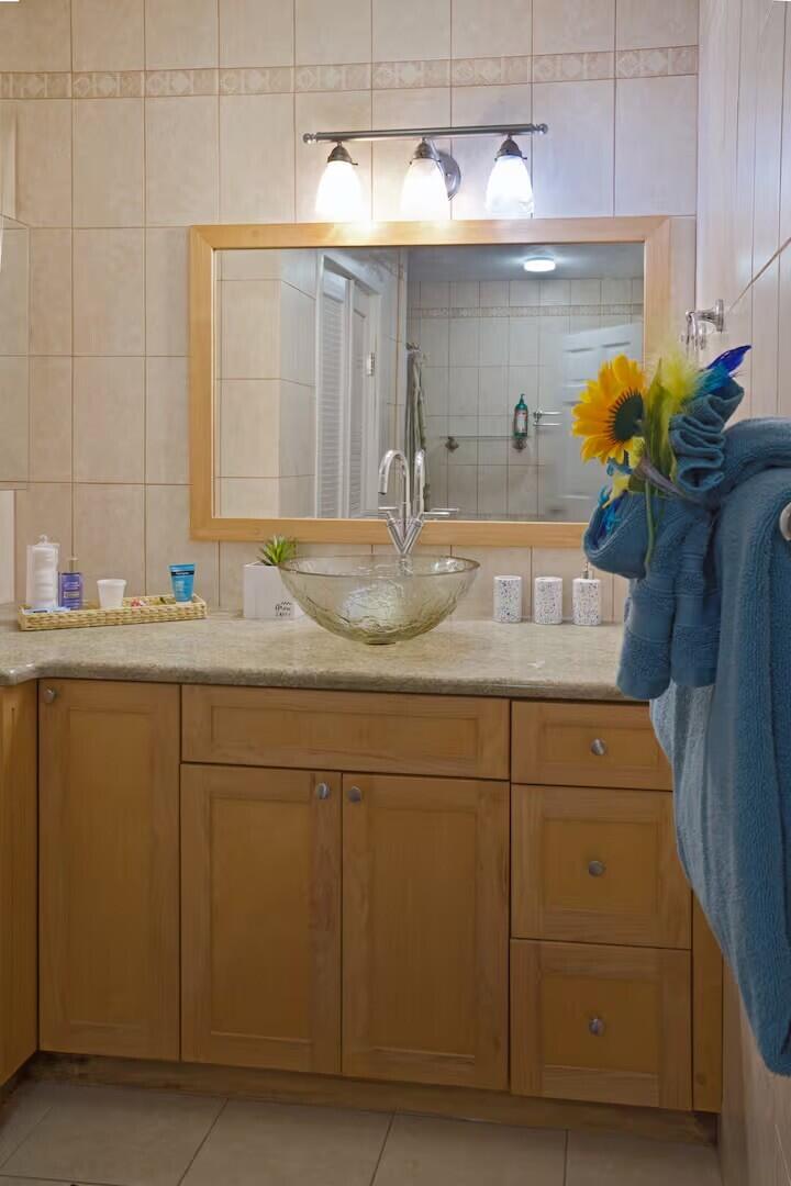 52 Nazareth RH, Cowpet Bay West, St. Thomas 00802